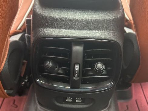 Used 2024 MINI Cooper Clubman S w/ Signature Upholstery Package image 25