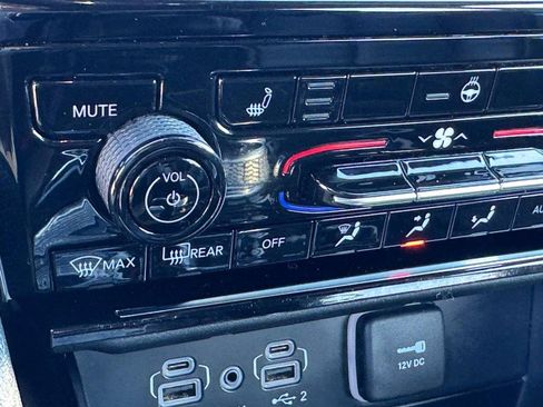 Used 2024 Jeep Grand Cherokee Limited 4xe image 25