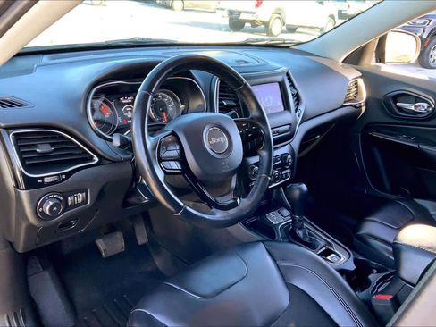 Used 2019 Jeep Cherokee Latitude Plus image 15