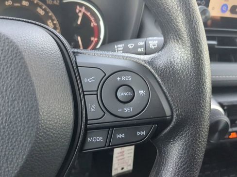 Used 2025 Toyota RAV4 LE image 25