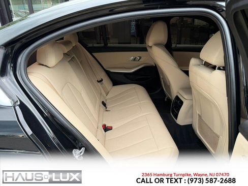 Used 2021 BMW 330i xDrive Sedan w/ Premium Package AWD/4WD image 15