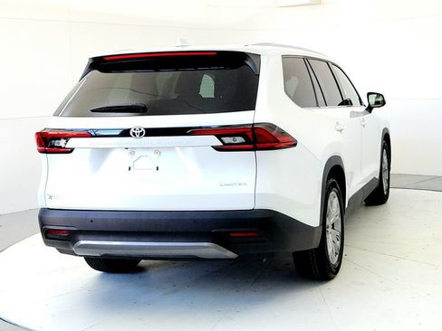 Certified 2025 Toyota Grand Highlander FWD image 5