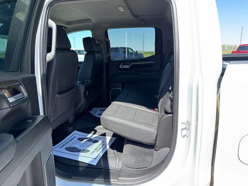 Used 2023 Chevrolet Silverado 1500 RST w/ Redline Edition AWD/4WD image 20