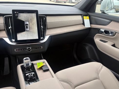 New 2026 Volvo XC90 T8 Plus w/ Protection Package Premier image 13