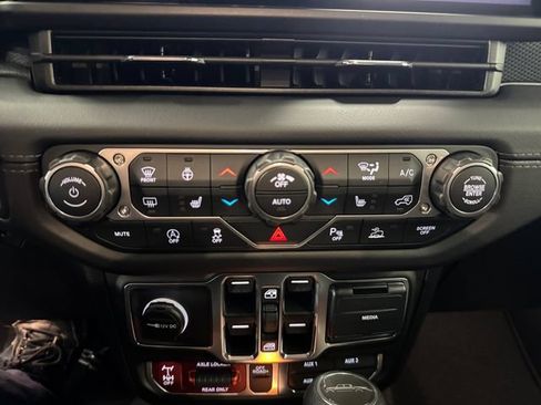 New 2026 Jeep Gladiator Mojave w/ Safety Group AWD/4WD image 3