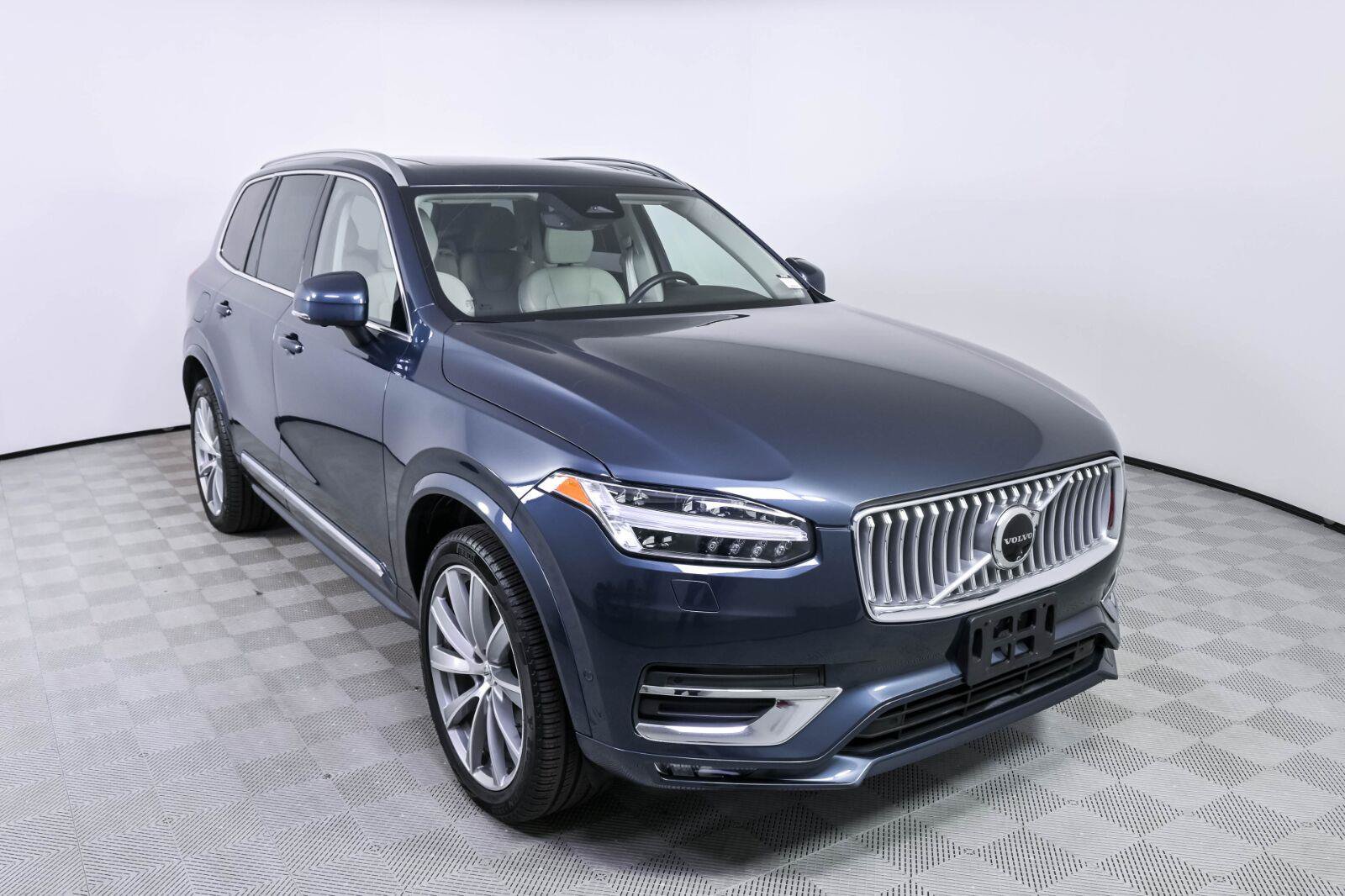Certified 2024 Volvo XC90 B6 Plus w/ Protection Package AWD/4WD image 25
