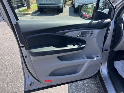 Used 2022 Honda Pilot Special Edition image 14