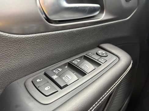 New 2026 Chrysler Pacifica Select image 12