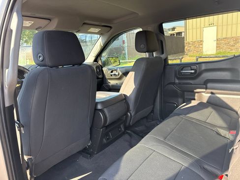 Used 2020 Chevrolet Silverado 1500 Custom w/ Custom Value Package AWD/4WD image 14