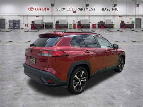 Used 2023 Toyota Corolla Cross AWD Hybrid w/ Convenience Package image 7