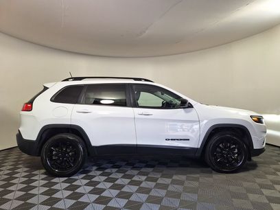 Used 2023 Jeep Cherokee Altitude Lux