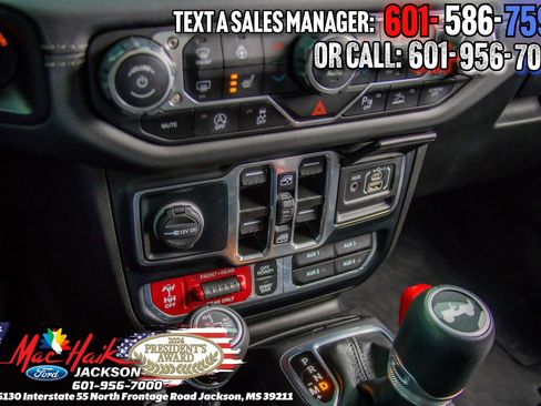 Used 2024 Jeep Wrangler Unlimited Rubicon AWD/4WD image 20