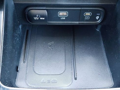 Used 2024 Kia Telluride EX w/ EX Captain's Chair Package AWD/4WD image 33