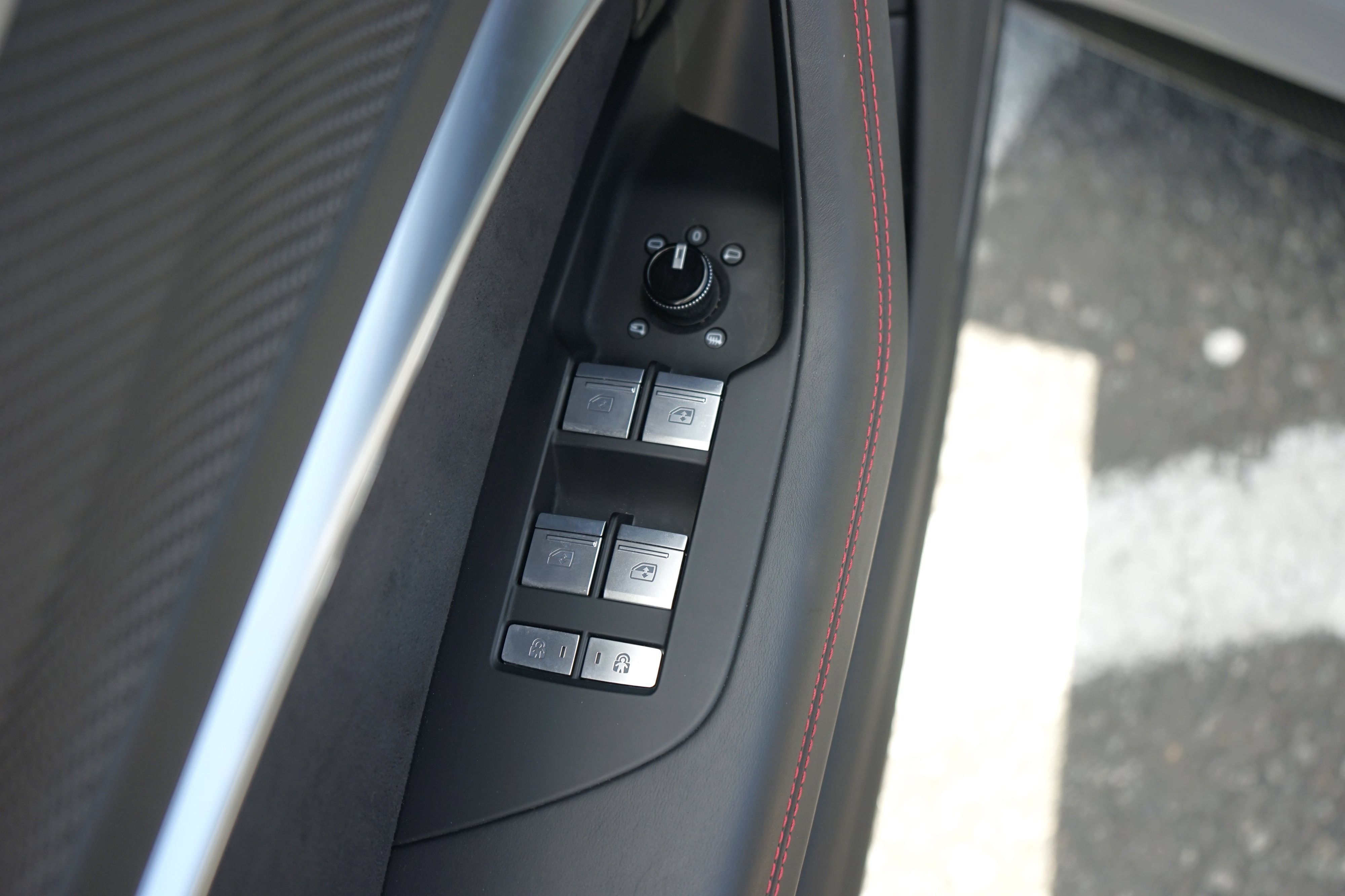 Used 2022 Audi RS 6 AWD/4WD image 11