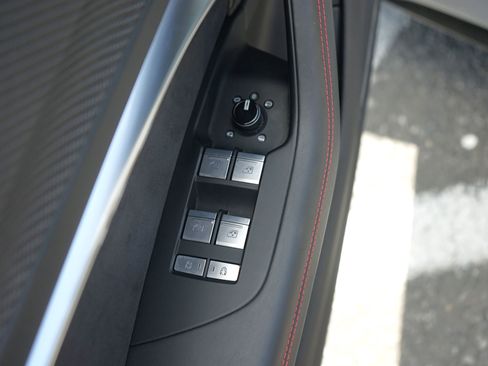 Used 2022 Audi RS 6 AWD/4WD image 11