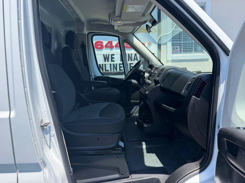 Used 2017 RAM ProMaster 2500 w/ Premium Appearance Group FWD image 18