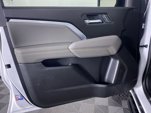 New 2026 Chevrolet Colorado ZR2 w/ Technology Package image 13