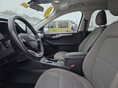 Used 2021 Ford Escape SE w/ SE Sport Appearance Package image 11