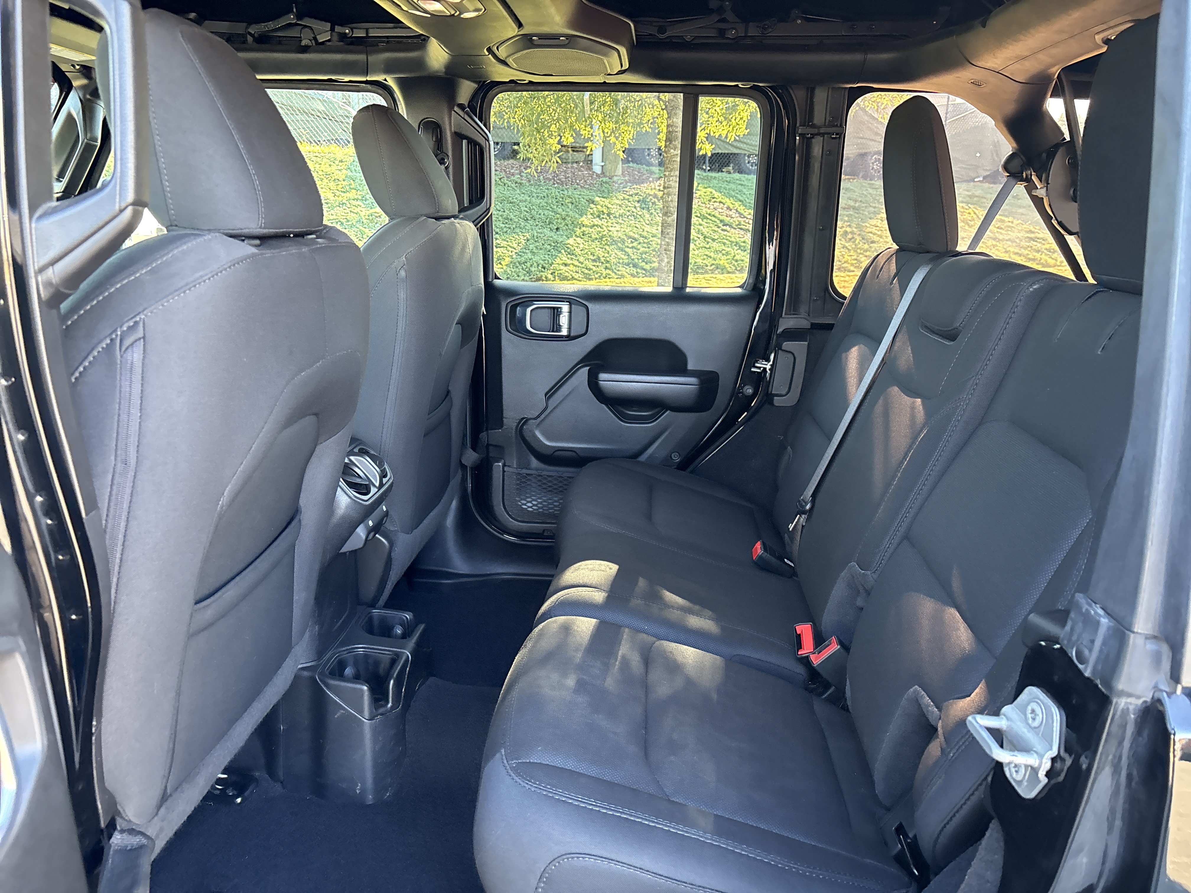 Used 2021 Jeep Wrangler Unlimited Sport AWD/4WD image 32