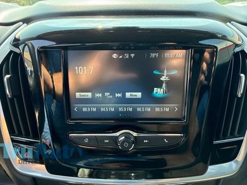 Used 2019 Chevrolet Traverse LS FWD image 32