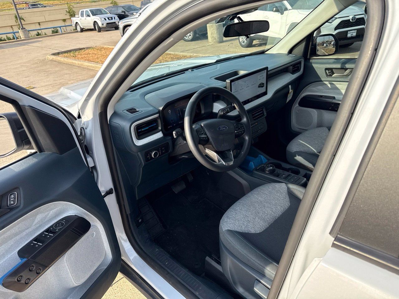 Used 2025 Ford Maverick XLT w/ Equipment Group 302A AWD/4WD image 21