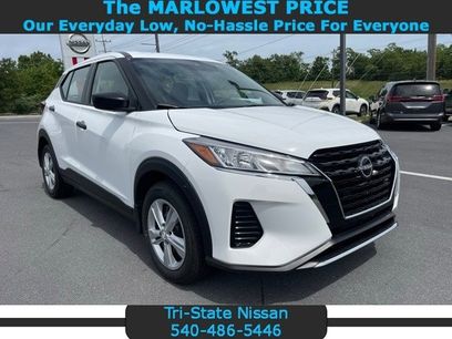 New 2025 Nissan Kicks Play S