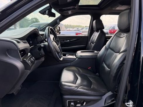 Used 2020 Cadillac Escalade Platinum AWD/4WD image 10
