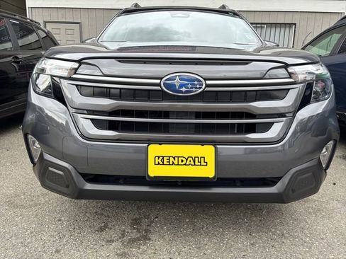 Certified 2025 Subaru Forester Premium AWD/4WD image 29