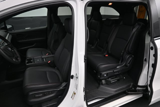 Certified 2026 Honda Odyssey Sport-L image 19