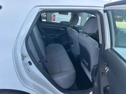 Used 2009 Toyota Matrix S FWD image 4