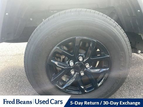 Used 2023 Jeep Gladiator Sport image 18