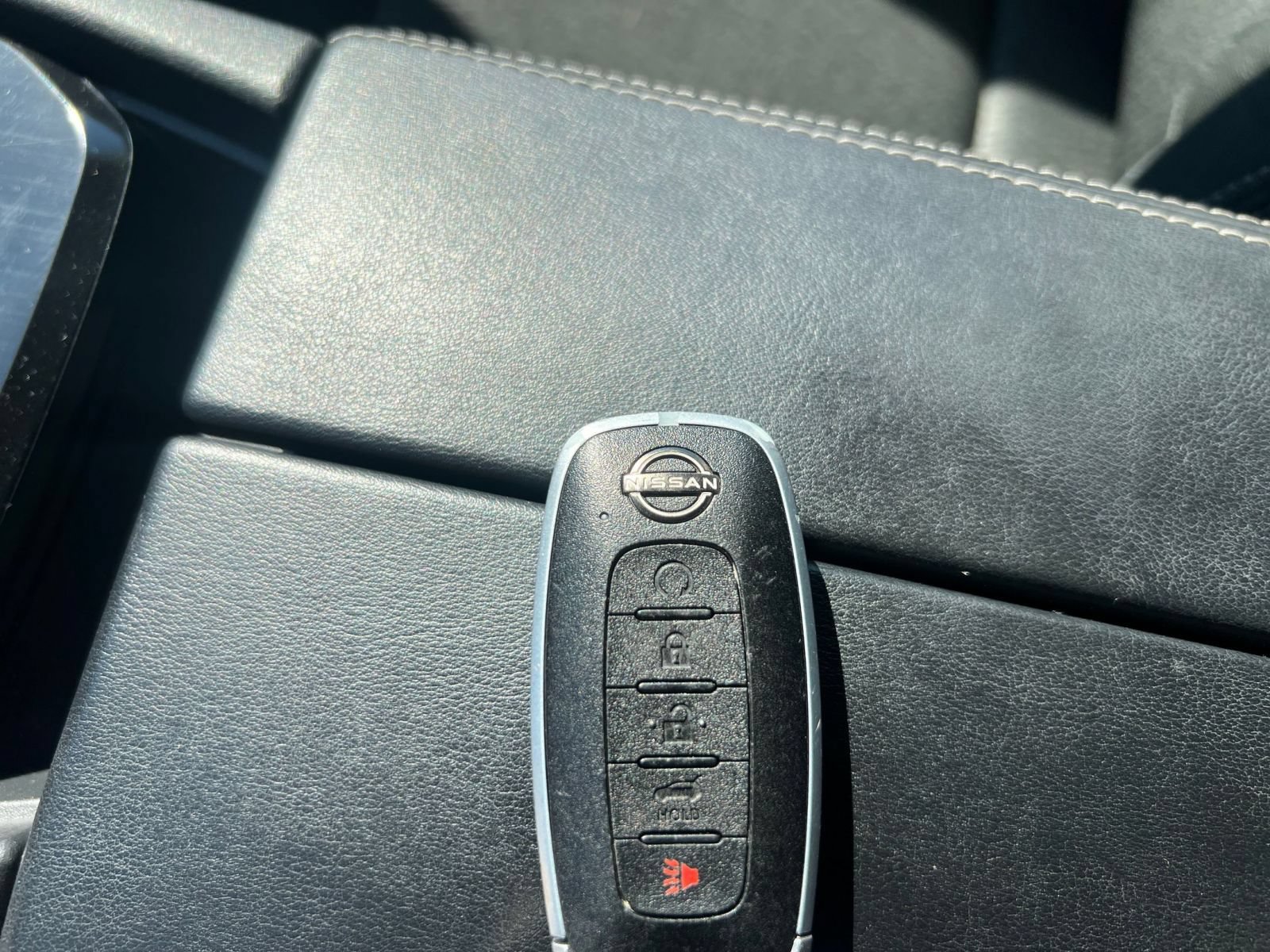 Used 2025 Nissan Rogue SV AWD/4WD image 24