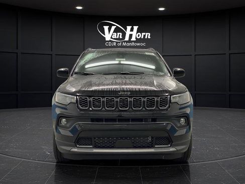 New 2026 Jeep Compass Latitude image 11
