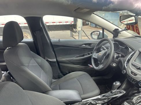 Used 2017 Chevrolet Cruze LS image 8