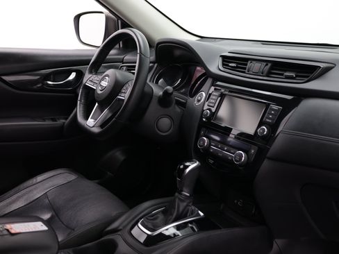 Used 2018 Nissan Rogue SL FWD image 38