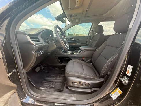 Used 2023 GMC Acadia SLE w/ Driver Convenience Package FWD image 29
