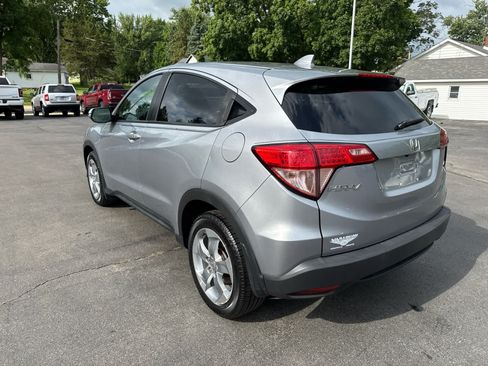 Used 2017 Honda HR-V EX image 5