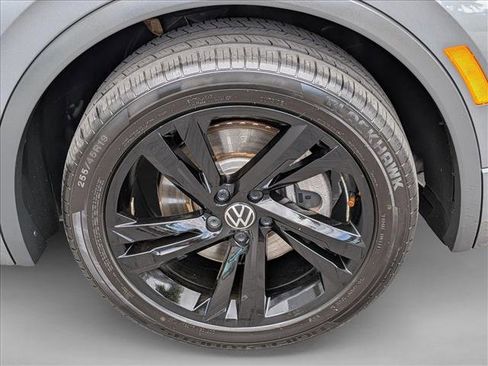 Used 2023 Volkswagen Tiguan SE R-Line AWD/4WD image 24