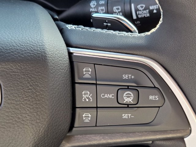 New 2027 Jeep Grand Cherokee Limited w/ Limited Altitude Package RWD image 23