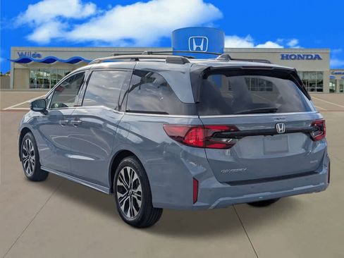 New 2026 Honda Odyssey Elite image 3