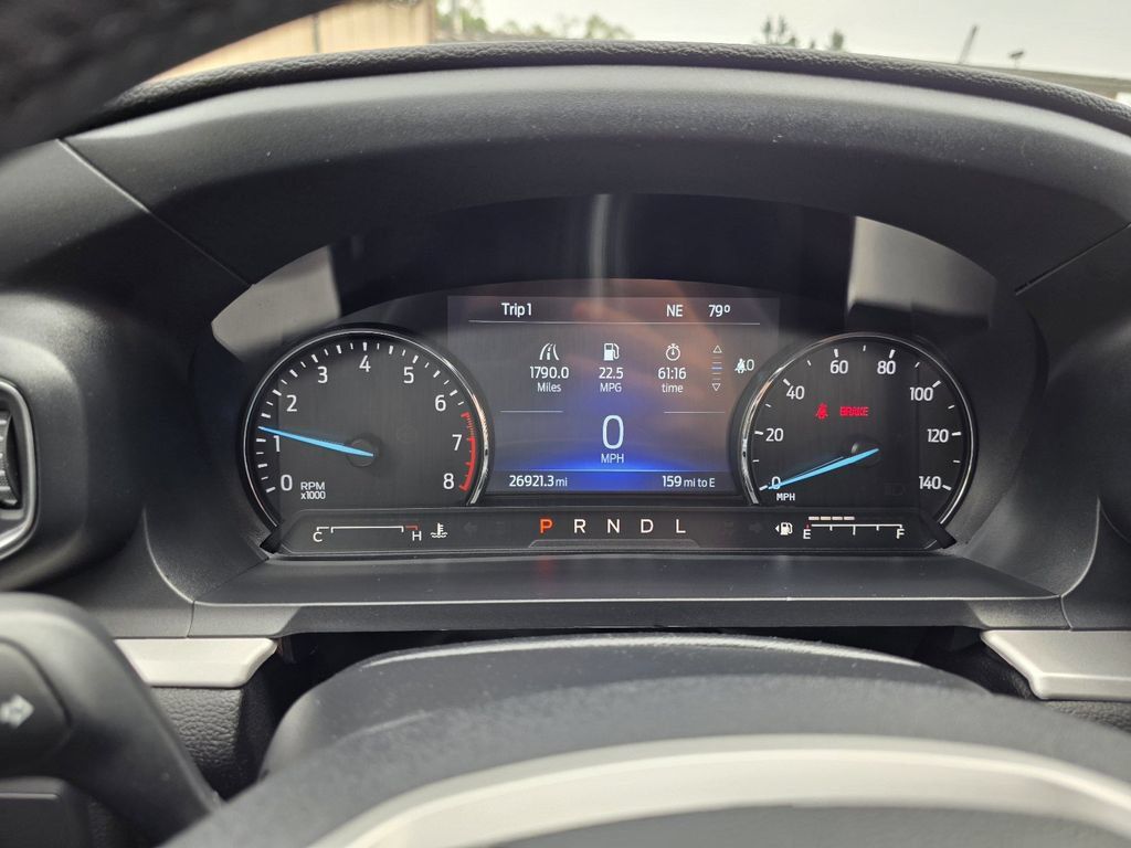 Used 2022 Ford Explorer XLT w/ Equipment Group 202A AWD/4WD image 13