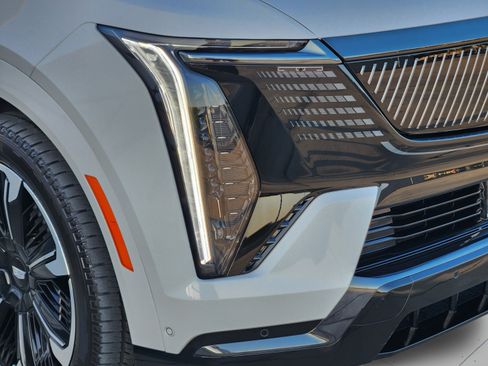 Used 2025 Cadillac Escalade IQ Sport 1 w/ Smart Trailering package AWD/4WD image 7