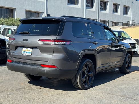 Used 2023 Jeep Grand Cherokee L Laredo image 13