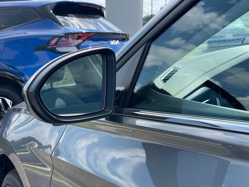 Certified 2023 Volkswagen Jetta SE w/ Panoramic Sunroof Package FWD image 25