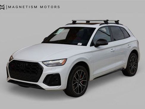 Used 2024 Audi SQ5 Prestige AWD/4WD image 5