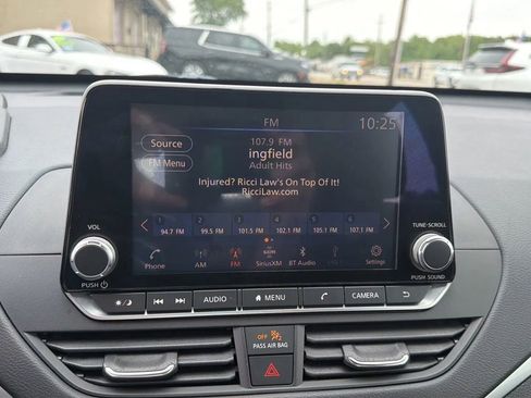 Used 2020 Nissan Altima 2.5 S FWD image 16
