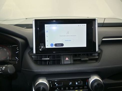 Used 2024 Toyota RAV4 LE FWD image 9
