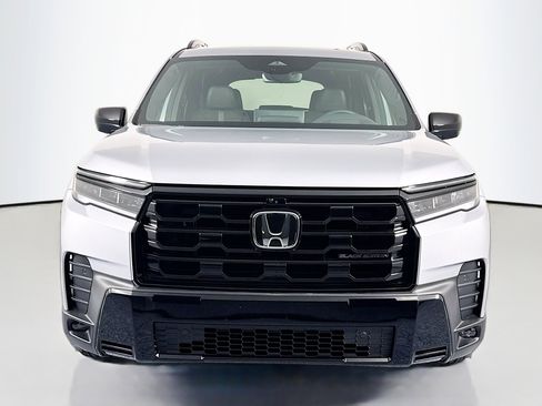 New 2026 Honda Pilot Black Edition image 2
