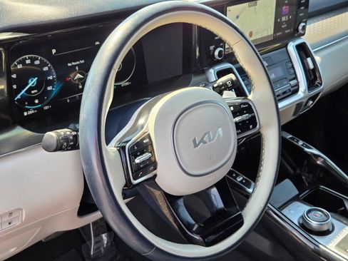 Used 2022 Kia Sorento SX Prestige AWD/4WD image 18