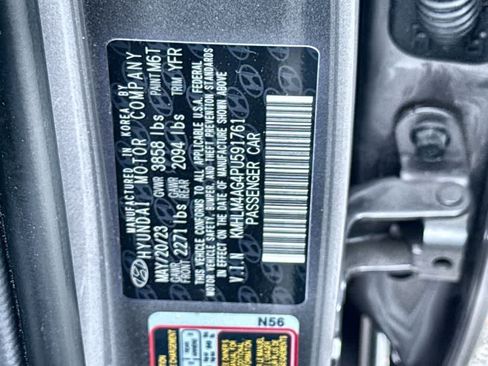 Used 2023 Hyundai Elantra SEL FWD image 29